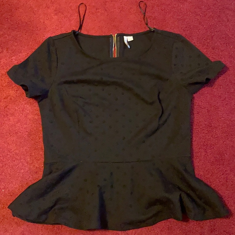 Elle dress top.